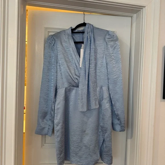 BNWT Saloni Silk Dress in Mountain Stamp Pattern Size 8